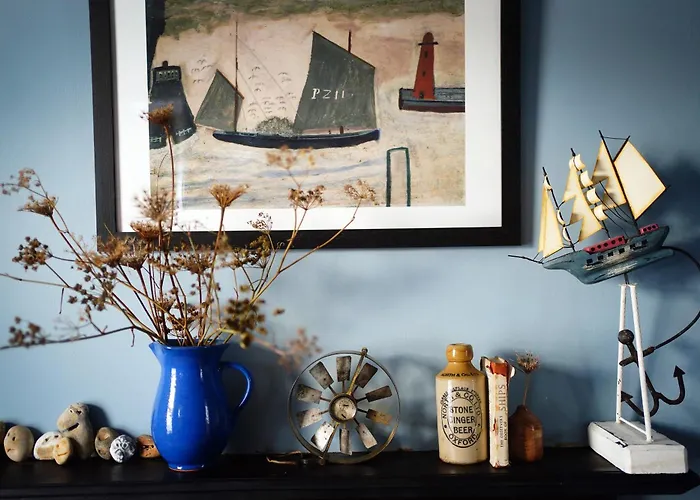 Northdene Cottage - Cosy Old Fisherman\'S Cottage Two Mins From Sea - Free Parking - Wood Burning Stove - Roll Top Bath - Dog Friendly